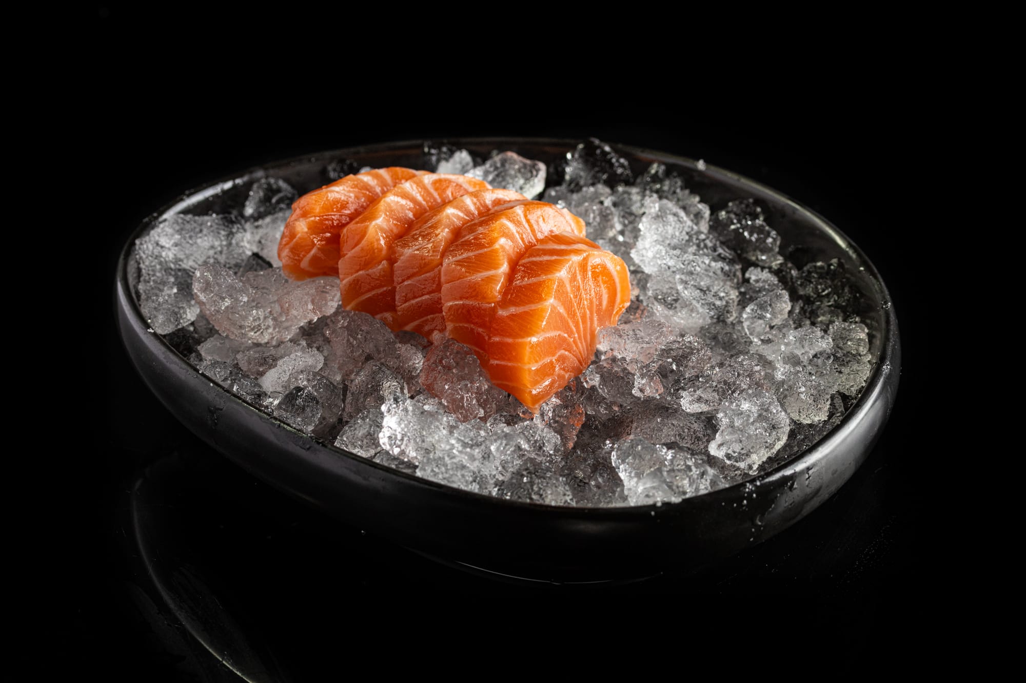 Prato de camarão empanado com fettuccine