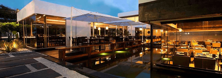 Ambiente elegante do Restaurante Zen